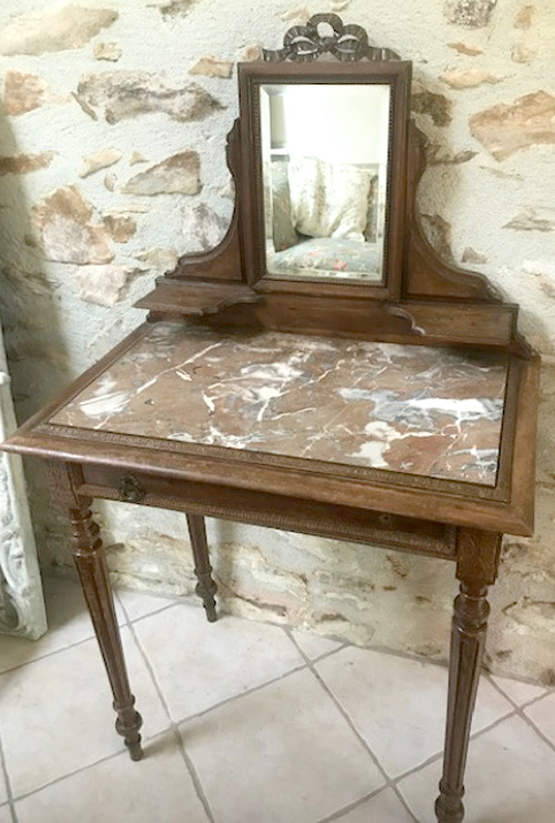FRENCH ANTIQUE COIFEUSSE